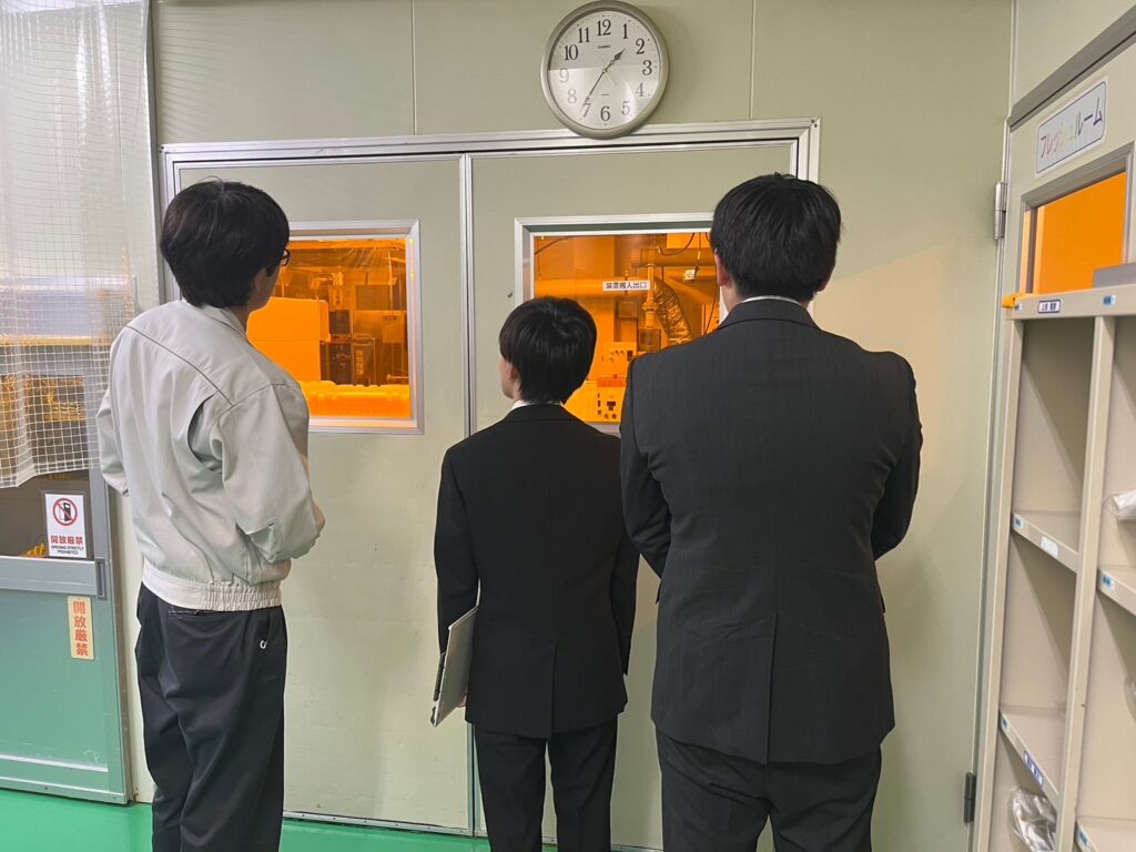 クリーンルーム見学